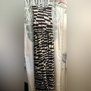 NWT navy and cream geometric print maxi dress